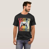 20e gamerniveau 20e verjaardag ontgrendelde grappi t-shirt (Voorkant volledig)