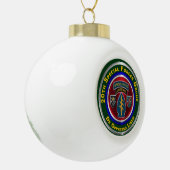 20e groep speciale strijdkrachten keramische bal ornament (Links)