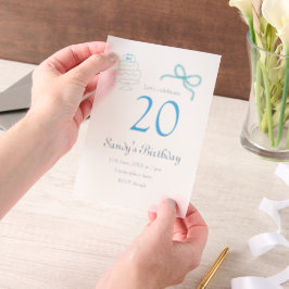 20e verjaardag blauwe strik cake naam datum pastel vellum uitnodigingen