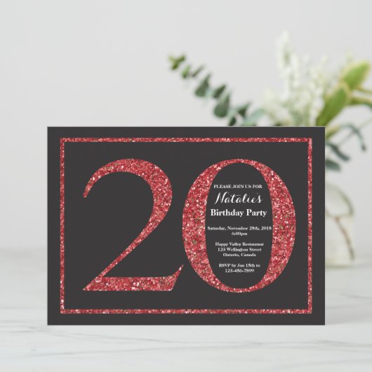 20e verjaardag Uitnodiging rood glitter Chalkboard (Staand voorkant)