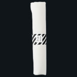 21 Happy 21st Birthday Mannen Black & White Stripe<br><div class="desc">21ste Birthday napkin ring ontworpen voor de verjaardag van mannen. Eenvoudig,  modern,  minimalistisch ontwerp met zwarte en witte strepen patroonachtergrond.</div>