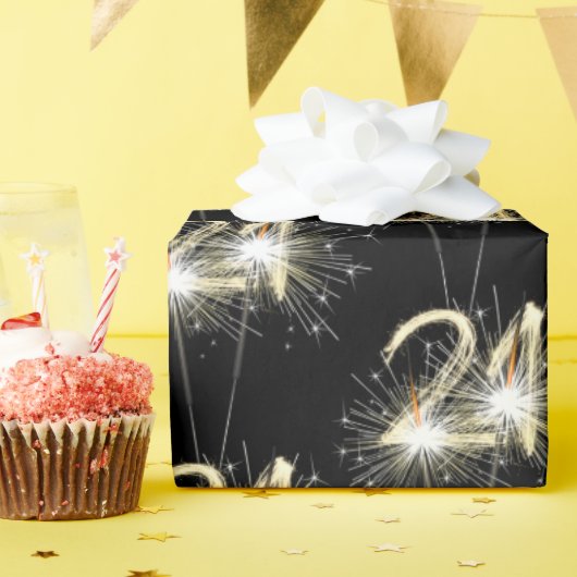 21e jaarsparklers op zwart cadeaupapier (Verjaardagsfeest)