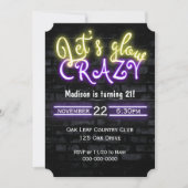 21e verjaardag Neon Glow Sign on Brick Wall Kaart (Voorkant)