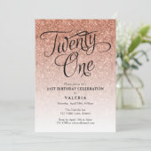 21E Verjaardag Roos Gouden Glitter Invitation Kaart (Staand voorkant)