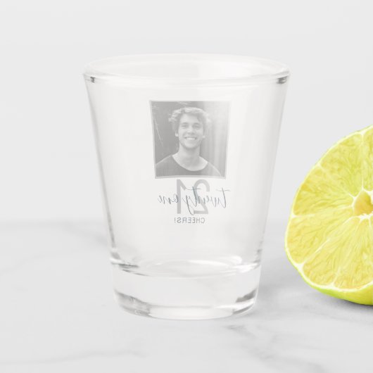 21st Birthday Twenty One Photo Trendy Script  Shot Glas (Achterkant)