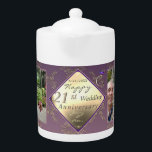 21ste bruiloft Jubileum 2Foto'sBrass en Iolite Theepot<br><div class="desc">Ik ontwierp deze foto-theepot gewijd aan hun 21ste trouwdag,  met een knik voor de traditionele cadeautjes van ioliet steen en messing om hun mijlpaal te markeren in dit prachtige,  originele ontwerp!</div>