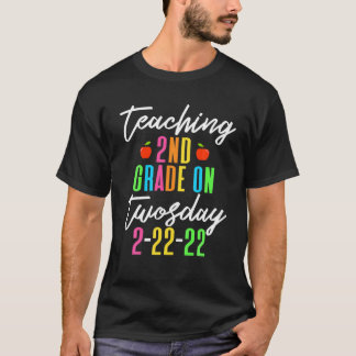 22 februari 2022, tweedaagse Wiskunde 2/22/22 Funn T-shirt