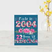 22 Year Old Made In 2004 Floral 22th Birthday Wome Kaart (Gele Bloem)