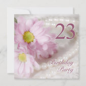 23e uitnodiging van Birthday met daisies (Voorkant)