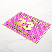 23e verjaardag — vuurroze harten en strips folie uitnodiging (Gedraaid)