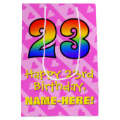 23e verjaardag: vuurroze hartstrepen; regenboog 23 medium cadeauzakje (Achterkant)