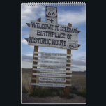 24 maanden op Route 66, begint wanneer u het koopt Kalender<br><div class="desc">Geniet van het jaar met 24 grote foto's van uw favoriete iconen op Historic Route 66. U kunt de begin- en einddatum van de kalender kiezen wanneer u deze koopt.</div>