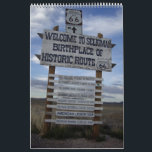 24 maanden op Route 66, begint wanneer u het koopt Kalender<br><div class="desc">Geniet van het jaar met 24 grote foto's van uw favoriete iconen op Historic Route 66. U kunt de begin- en einddatum van de kalender kiezen wanneer u deze koopt.</div>