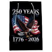 250 Years 4th Of July Eagle USA Flag 1776 2026 Medium Cadeauzakje (Voorkant)