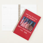 250ste Jubileum Amerikaanse Patriottische Vlaggen Planner<br><div class="desc">250ste Jubileum USA Patriottisch Amerikaanse vlagplanner 250ste Jubileum 1776 tot 2026, Verenigde Staten van Amerika, Jubileum of Verjaardagsplanner. Een mijlpaal voor de VS! Foto van Amerikaanse vlaggen die in de wind zwaaien, en patriottische tekst maken dit een prachtige herdenkingsherinnering - een once in a lifetime evenement! Zinvolle kerst erfgoed student...</div>