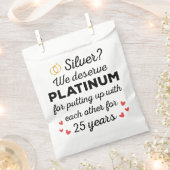 25e bruiloft Jubileum I - Silver Funny Couple Bedankzakje (Geknipt)