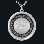 25e bruiloft Jubileum metallic zilver en zwart Zilver Vergulden Ketting<br><div class="desc">Elegant 25e trouwdag herdenkingsfeest ketting met aanpasbare tekst. Metallic zilver en zwart. Witte diamanten accenten.</div>