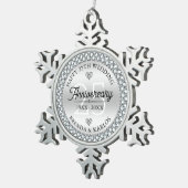 25e bruiloft Jubileum Silver & White Diamonds Tin Sneeuwvlok Ornament (Rechts)