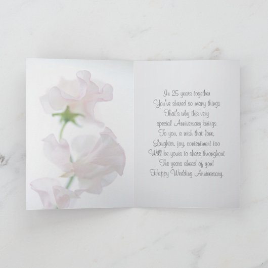 25e Jubileum Kaart. Bloemen, ringen, vouw Kaart (Binnen)