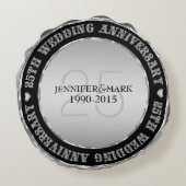 25e Jubileum met weddenschap, metalen zilver en zw Rond Kussen (Achterkant)
