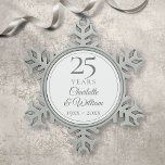 25e Jubileum Tin Sneeuwvlok Ornament<br><div class="desc">Dit ontwerp van de 25e trouwdag kan worden gepersonaliseerd met je speciale 25e verjaardag informatie in elegante zilvertekst. Ontworpen door: Thisnotme©</div>