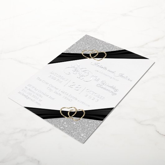 25e Silver Glitter & Gold Heart Jubileum Folie Uitnodiging (Gedraaid)