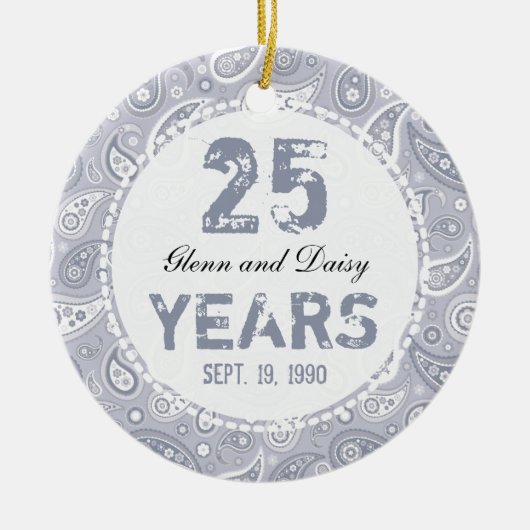 25e Silver Wedding Jubileum Paisley Monogram Keramisch Ornament (Voorkant)