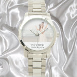 25e trouwdag zilveren koppel foto horloge<br><div class="desc">Sjabloon voor je eigen foto. Een trouwfoto of een foto van man en vrouw. Een zwarte zwarte zwarte tekst met een wit lijst. Witte cijfers van 9 tot 3. Met de tekst: 25th Wedding Jubileum.</div>