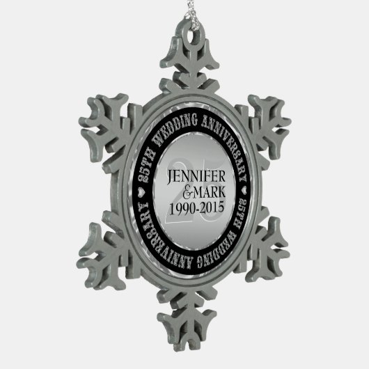 25e weddenschap Jubileum metallisch zilver en zwar Tin Sneeuwvlok Ornament (Links)