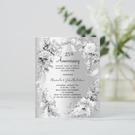 25ste huwelijksverjaardag Zilveren Bloemen Uitnodi (Staand voorkant)