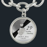 25th Silver Wedding Jubileum Keepslag Bedel Armband<br><div class="desc">Geef Charm een persoonlijk tintje. 25th Silver Wedding Jubileum Keepslag. ⭐ Dit product is 100% . Grafiek en/of tekst kunnen worden toegevoegd, verwijderd, verplaatst, aangepast, omringd, geroteerd, enz. 99% van mijn design in mijn winkel worden in lagen gedaan. Dit maakt het voor u gemakkelijk resize en beweegt de grafiek en...</div>