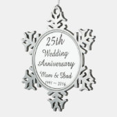 25th Wedding Jubileum Chic Silver Typografie Tin Sneeuwvlok Ornament (Rechts)