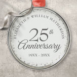 25th Wedding Jubileum Silver Hearts Metalen Ornament<br><div class="desc">Ontworpen om te coördineren met ons 25e Jubileum Silver Hearts collectie. Met delicate zilveren harten. Personaliseer met uw speciale vijfentwintig jaar zilveren jubileuminformatie in chique zilveren belettering. Ontworpen door Thisnotme©</div>