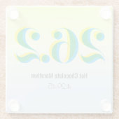 26.2 Marathon Running Bold Blauw Geel Tekst Glazen Onderzetter (Achterkant)