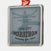 26.2 Marathonversiering Metalen Ornament (Links)