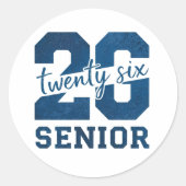 “26 Senior” Blauwe Typography Design Ronde Sticker (Voorkant)