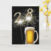 28e Verjaardag Sparklers Met Bier Mok Kaart (Gele Bloem)