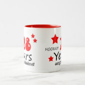 28ste verjaardag, 28 jaar Jubilea voor bruiloft Tweekleurige Koffiemok (Center)