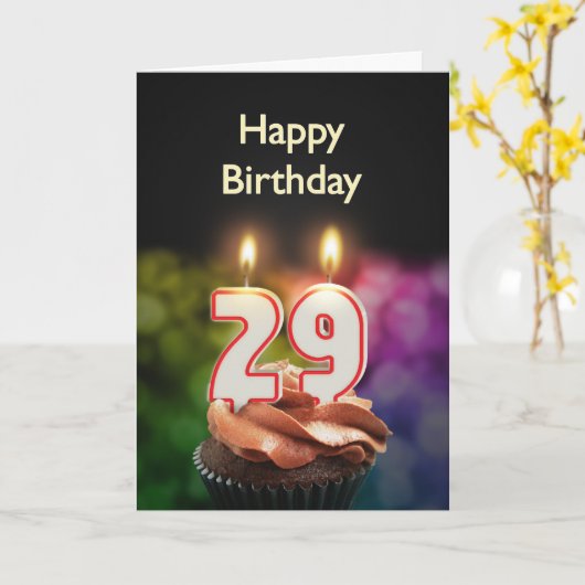 29e verjaardag met taart en kaarsen kaart (Gele Bloem)