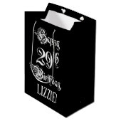 29ste verjaardag: Fantasievolle, elegante script + Medium Cadeauzakje (Voorkant Gekanteld)