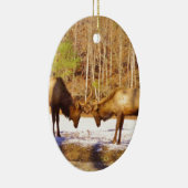 2~ 2 Bull Elk in de sneeuw Keramisch Ornament (Rechts)