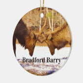 2~ 2 Bull Elk in de sneeuw Keramisch Ornament (Links)