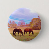 2 Bruine paarden in een gekleurd veld Ronde Button 5,7 Cm (Voorkant)