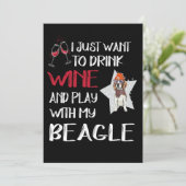 2 Drink wijn en speel met mijn beagle Kaart (Staand voorkant)