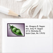 2 Erwten in een Etiketten van het Adres van de Ter (Insitu)