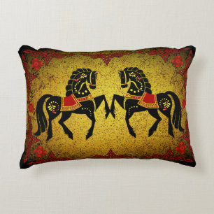 2 Folk Friesian/Frisian gold/red/zwarte hengst Accent Kussen