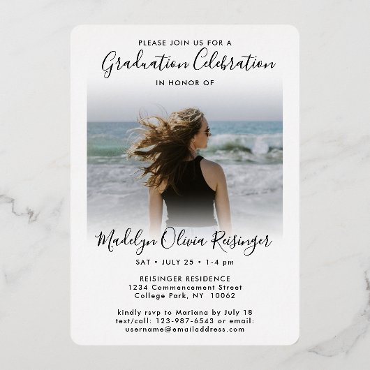 2 Foto Afstuderen Celebration Modern Script Folie Uitnodiging (Achterkant)