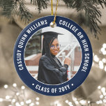 2 Foto Afstuderen Elegant Modern Navy Blue White Keramisch Ornament<br><div class="desc">Herdenking van het succes van de afgestudeerde met een elegante marineblauw en witte, op twee foto's gebaseerde kerstversiering rond het afstuderen. Afbeeldingen en alle tekst zijn eenvoudig aan te passen en kunnen op voor en achter verschillend zijn. (AFBEELDING & TEKST ONTWERPTIPS: 1) Om de positie van de formulering aan te...</div>