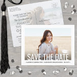 2 Foto Afstuderen Modern minimalist Save the Date Aankondigingskaart<br><div class="desc">Deel het vrolijke nieuws van uw aanstaande afstudeerpartij evenals 2 afbeeldingen met deze eenvoudige moderne minimalist sparen de datumbriefkaart uitnodigingen. Alle foto's en tekst zijn eenvoudig aan te passen om afstuderen naam, klassenjaar, school, en andere gebeurtenisdetails te omvatten. (AFBEELDING PLACEMENT TIP: Een gemakkelijke manier om een foto precies te centreren...</div>