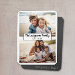 2 Foto Collage Familie Naam KLEUR AANPASSEN Magneet<br><div class="desc">Gebruik maximaal twee horizontale of selfie-telefoonfoto's om een unieke en persoonlijke gift te maken. Of je kunt de hippe puppy houden en een trendy aandenken maken. Als je de afbeeldingen moet aanpassen,  klik dan op het aanpassinggereedschap om wijzigingen aan te brengen.</div>